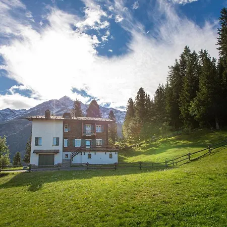 Qc House - Con Sauna Tatil Evi *